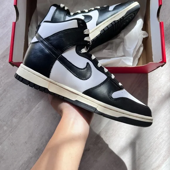 Nike Dunk High Vintage Panda W8 - Picture 2 of 8